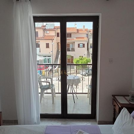 "Sunny" - Studio Apartment Pula Eksteriør bilde